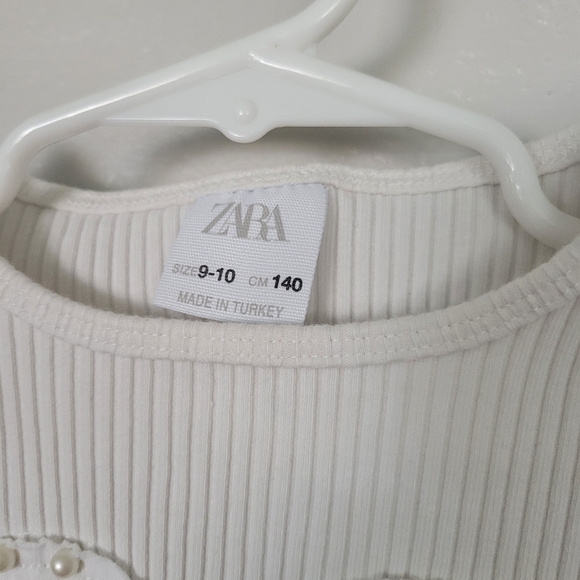Zara Girls 9-10 White Short Sleeve Ribbed Shirt Heart Applique Pearl Accent Tee - Picture 4 of 5